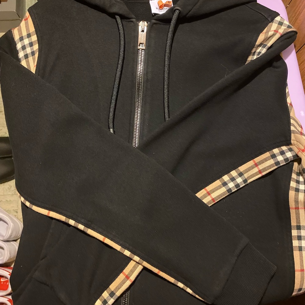 Burberry sweater s/M original black